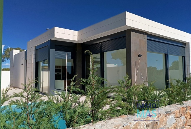 Villa - Obra nueva - Pilar de la Horadada - Roda Golf