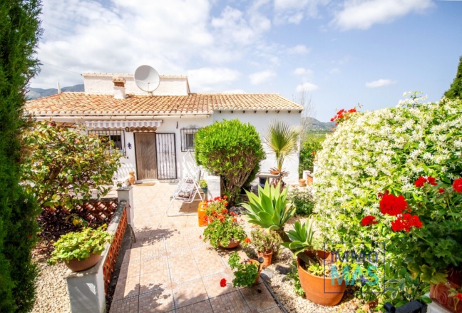 Villa - Resale - Orba - Orba