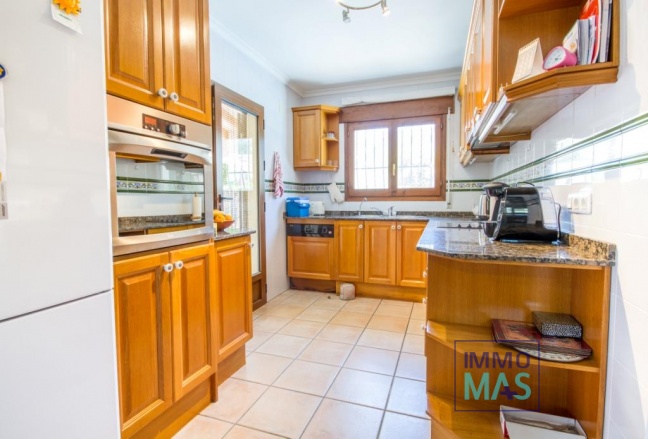 Resale - Villa - Orba