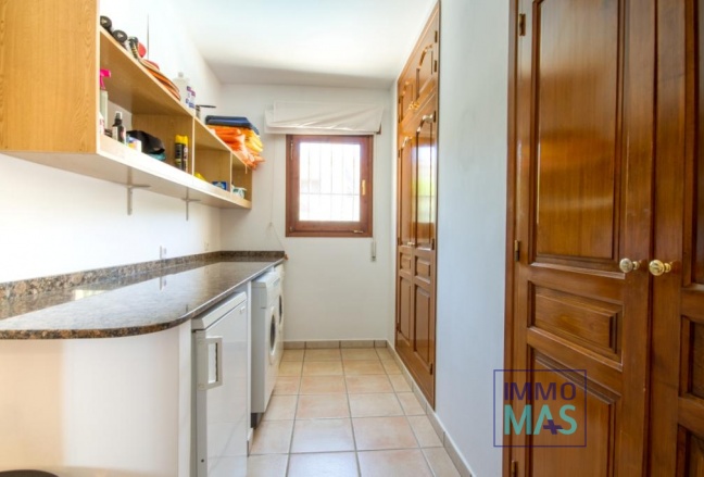 Resale - Villa - Orba