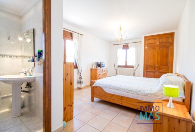 Resale - Villa - Orba