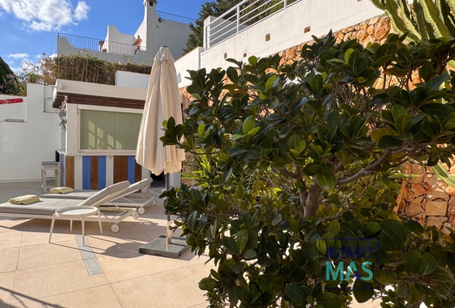 Resale - Villa - Moraira