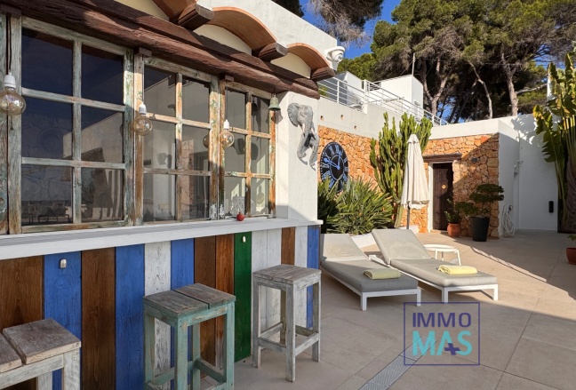 Resale - Villa - Moraira