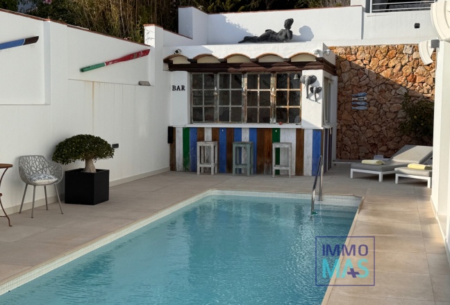 Resale - Villa - Moraira