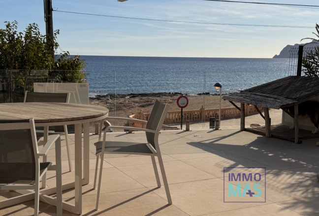 Resale - Villa - Moraira