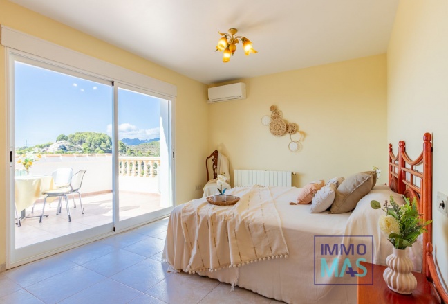 Resale - Villa - Moraira - Benimeit