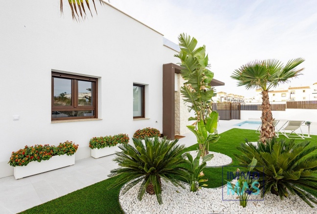 New Build - Villa / Semi semi-detached - Orihuela Costa - Vistabella Golf