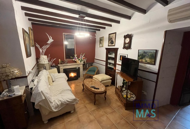 Resale - Villa - Orba