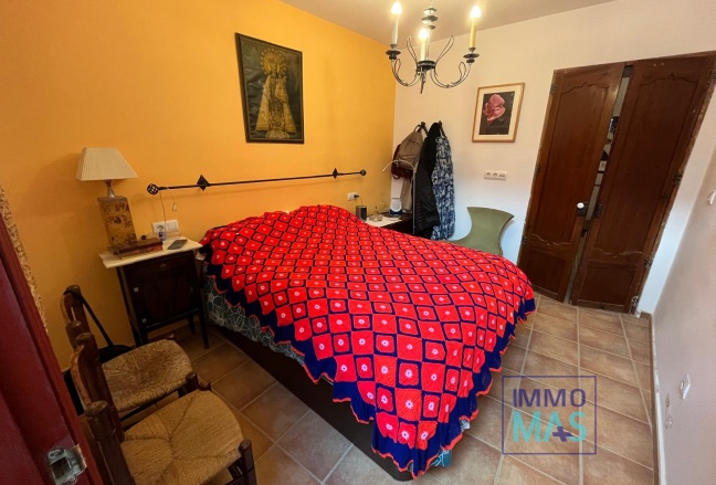 Resale - Villa - Orba