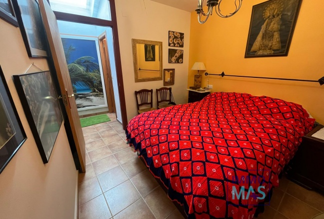 Resale - Villa - Orba