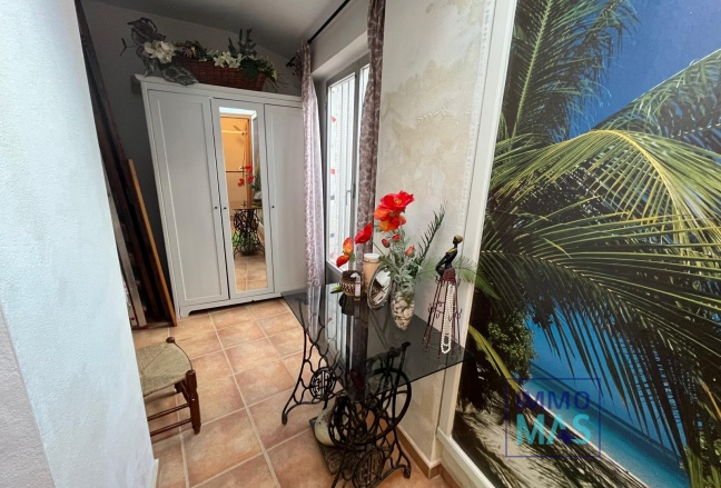 Resale - Villa - Orba