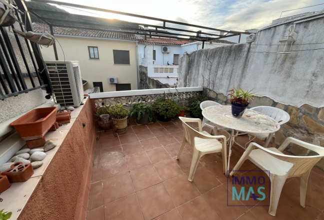 Resale - Villa - Orba