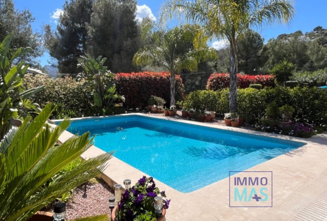Resale - Villa - Alcalalí