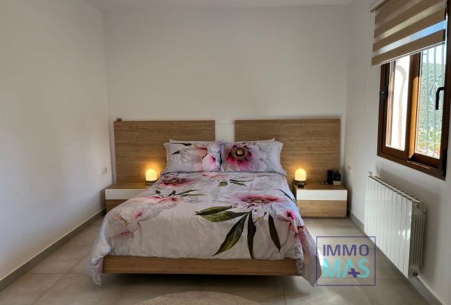 Resale - Villa - Alcalalí