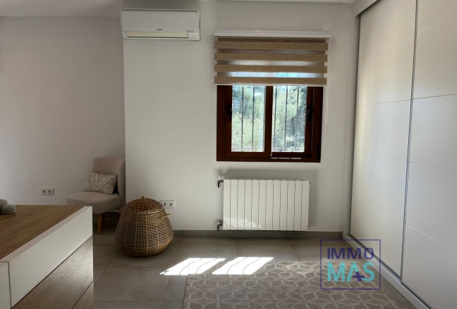 Resale - Villa - Alcalalí