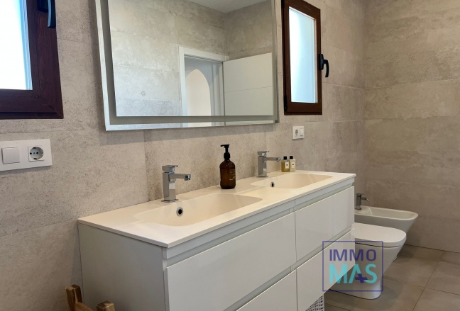 Resale - Villa - Alcalalí