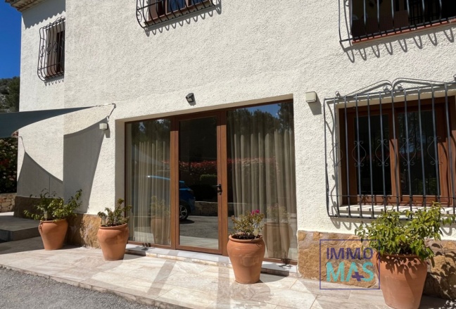 Resale - Villa - Alcalalí