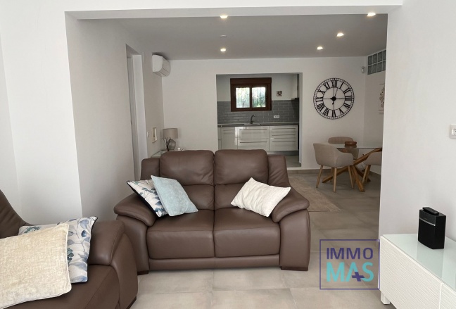 Resale - Villa - Alcalalí