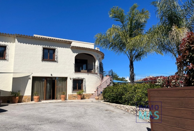 Resale - Villa - Alcalalí