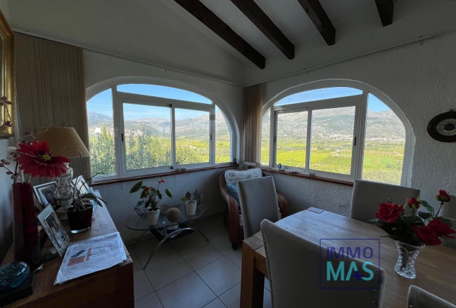 Resale - Villa - Orba