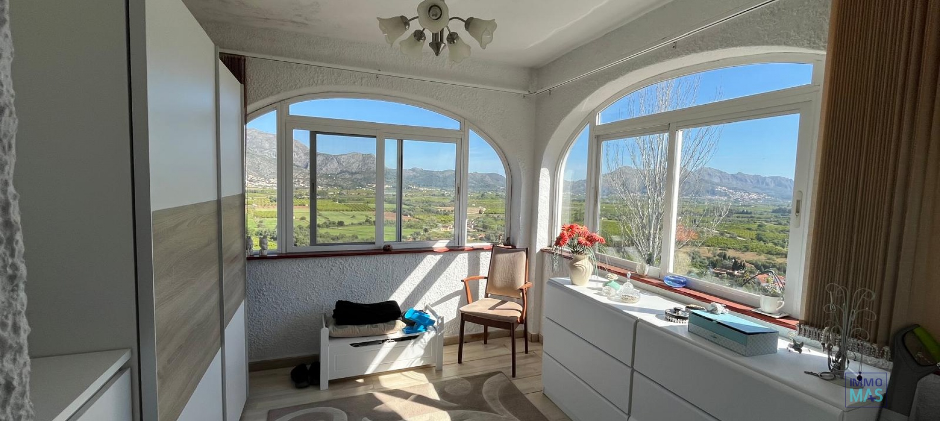 Resale - Villa - Orba