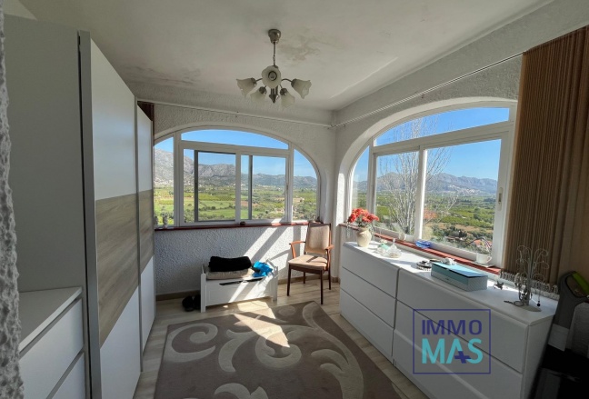 Resale - Villa - Orba