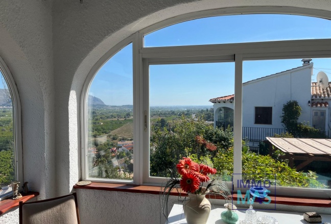 Resale - Villa - Orba