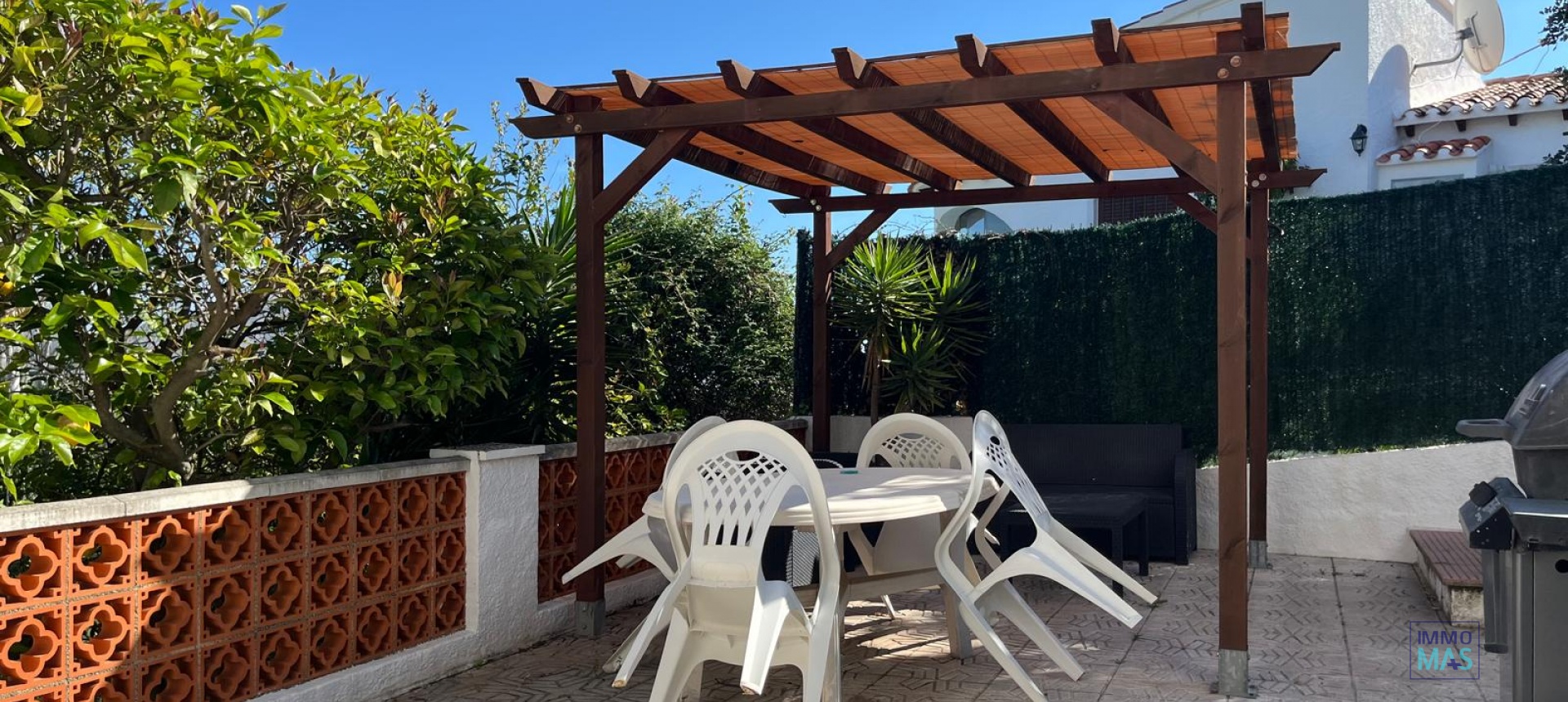 Resale - Villa - Orba