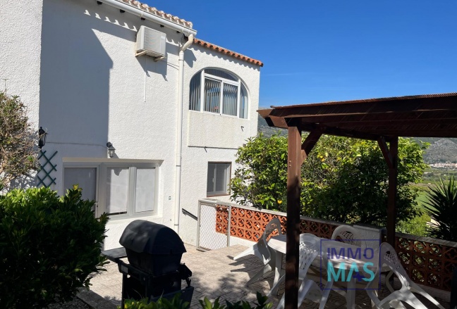 Resale - Villa - Orba