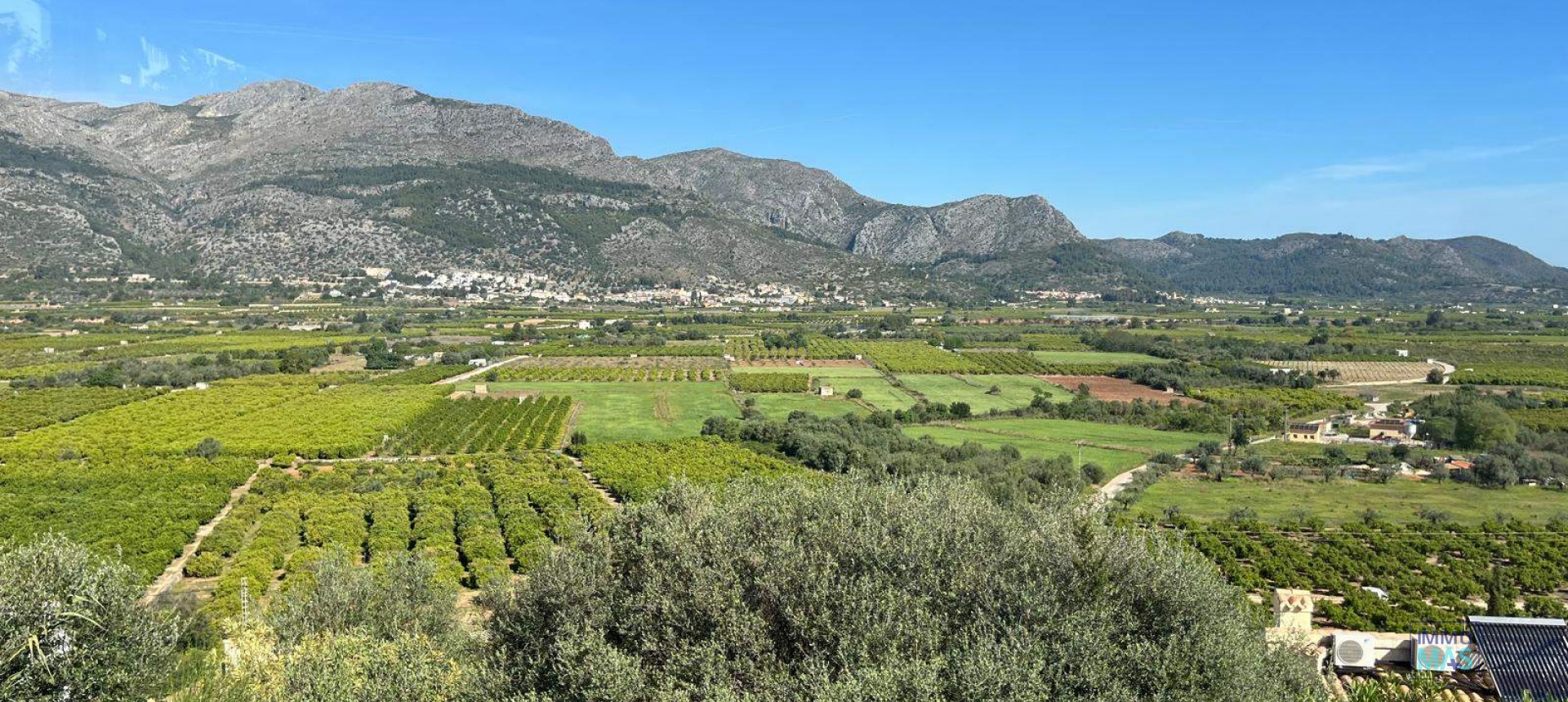 Resale - Villa - Orba