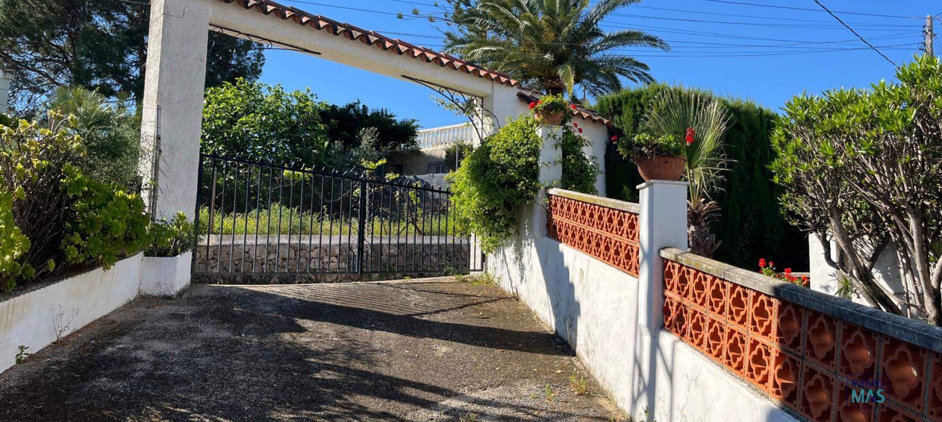 Resale - Villa - Orba