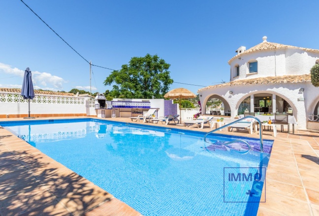 Resale - Villa - Benissa - Baladrar