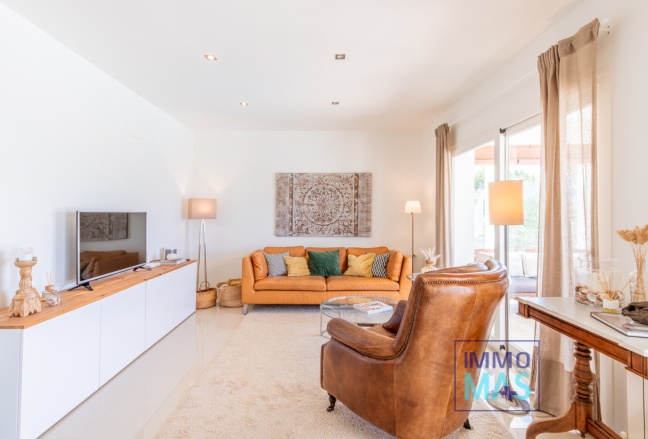 Resale - Villa - Moraira - Benimeit