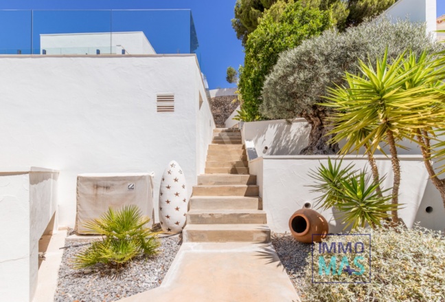 Resale - Villa - Moraira - Benimeit