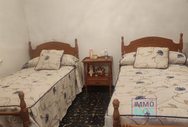 Resale - town_house - Sagra
