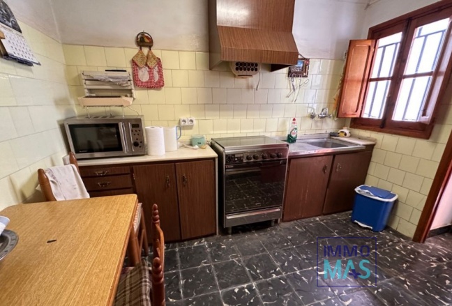 Resale - town_house - Sagra