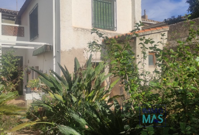 Resale - town_house - Sagra