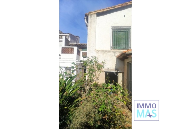 Resale - town_house - Sagra