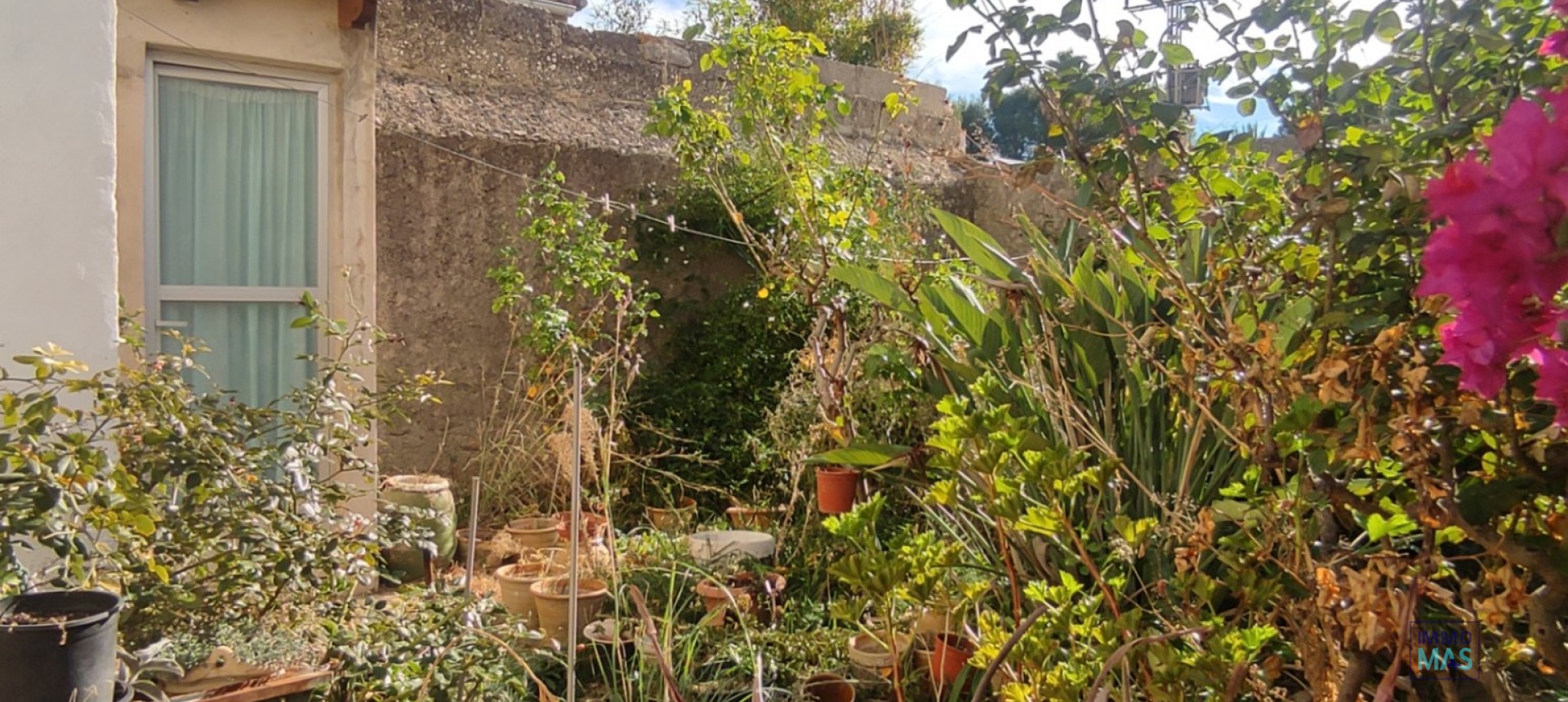 Resale - town_house - Sagra