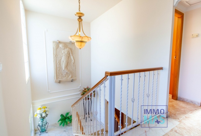 Resale - Villa - Orba