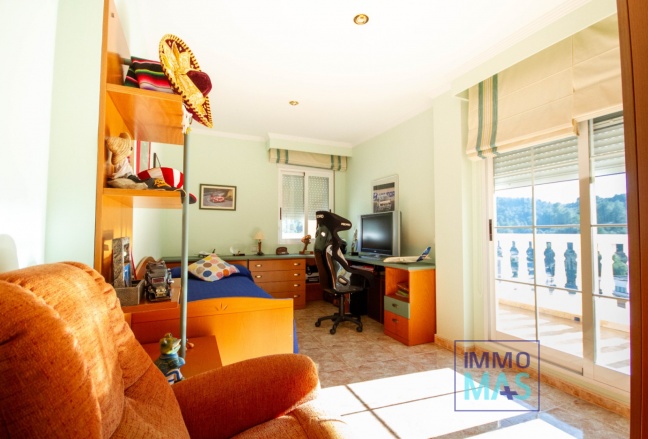 Resale - Villa - Orba