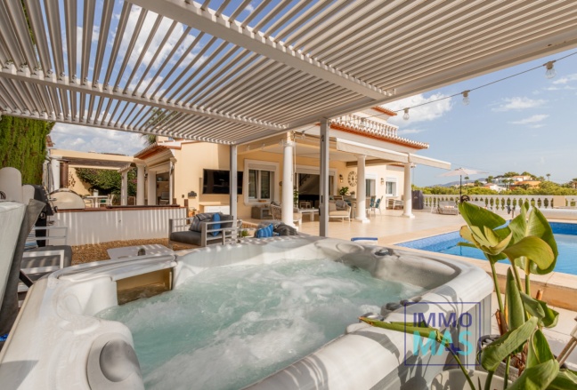 Resale - Villa - Moraira - Arnella